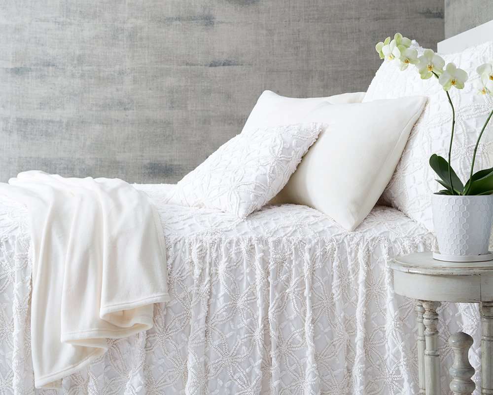 Beducation 101 How To Layer Whites For The Ultimate YearRound Bed